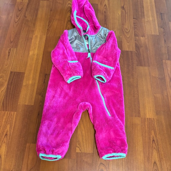The North Face Pink and Teal Infant Fleece Bunting - Picture 4 of 4